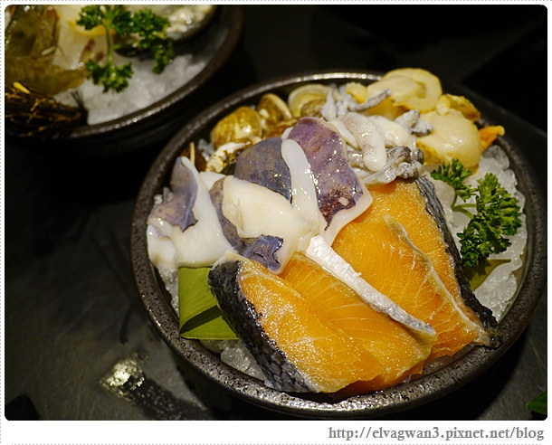 台北-捷運行天宮站-火鍋-極禾鍋物-火鍋推薦-冬天吃鍋-農安街-鴛鴦鍋-海陸鍋-霜降牛-海鮮-活跳蝦-牛奶鍋-涮涮鍋-個人鍋-22-749-1