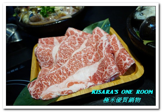 極禾優質鍋物：行天宮火鍋．麻辣加昆布鍋vs海鮮加牛奶鍋的究極選擇──極禾 優質鍋物