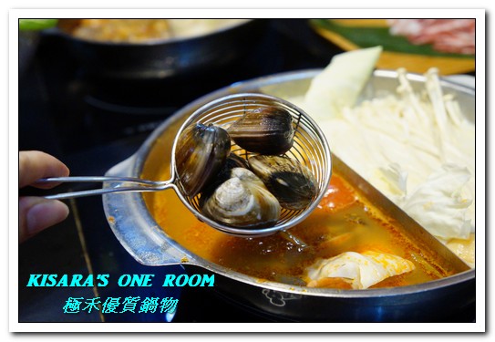 極禾優質鍋物：行天宮火鍋．麻辣加昆布鍋vs海鮮加牛奶鍋的究極選擇──極禾 優質鍋物