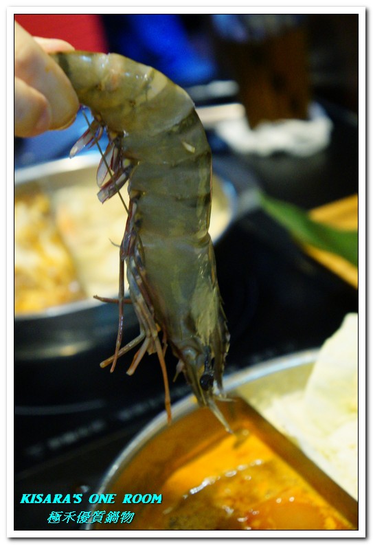 極禾優質鍋物：行天宮火鍋．麻辣加昆布鍋vs海鮮加牛奶鍋的究極選擇──極禾 優質鍋物