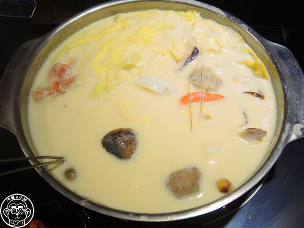 極禾優質鍋物：呷飽祙【台北中山･極禾優質鍋物】牛奶鍋養顏又美容