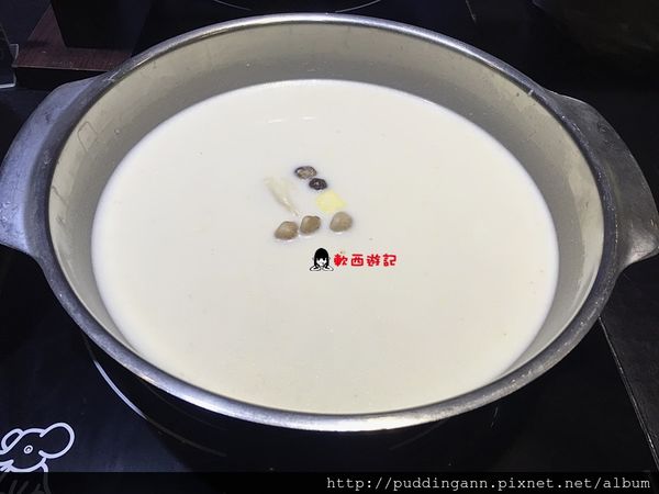 2015-12-20 20.00.07牛奶鍋.jpg