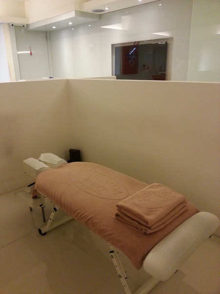 KA.RA.DA factory 身體工場(忠孝會館):KA.RA.DA factory 身體工場。日式整脊