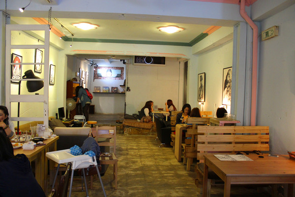 泡卡芙 Puff Cafe'：[台南]老屋X早午餐X酒吧 泡卡芙 Puff Cafe'