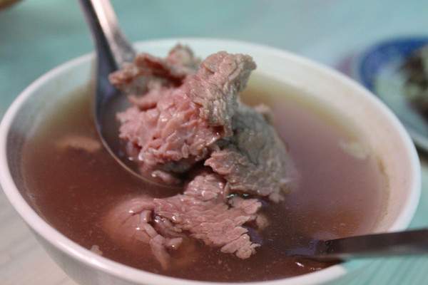 安平無名牛肉湯：[台南]在地人早起的美味牛肉湯 安平無名牛肉湯