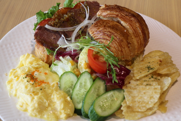 微咖啡V Cafe:【新竹】V Cafe微咖啡‧微幸福/下午茶/早午餐/咖啡/輕食/近遠東巨城