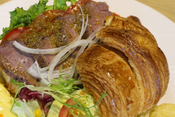 微咖啡V Cafe:【新竹】V Cafe微咖啡‧微幸福/下午茶/早午餐/咖啡/輕食/近遠東巨城