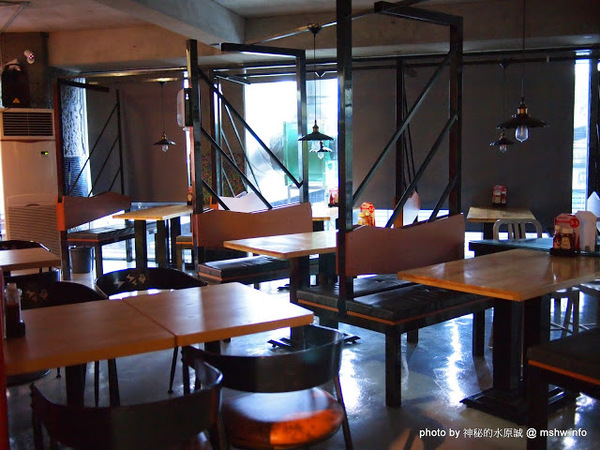 黑匠鉄板起事夜市鐵板牛排專賣店(公益店)：【食記】台中黑匠鉄板起事夜市鐵板牛排專賣店公益店@西區草悟道捷運BRT科博館 : 平凡中見驚喜,吃完意猶未盡的鐵板麵