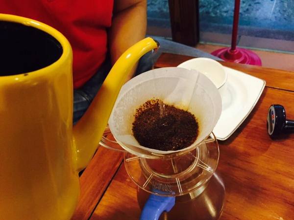 鳳朝手作咖啡館：木柵鳳朝手作咖啡館二訪 終於喝到肖想很久的手沖咖啡!