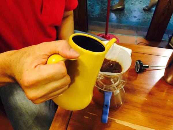 鳳朝手作咖啡館：木柵鳳朝手作咖啡館二訪 終於喝到肖想很久的手沖咖啡!