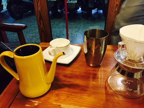 鳳朝手作咖啡館：木柵鳳朝手作咖啡館二訪 終於喝到肖想很久的手沖咖啡!