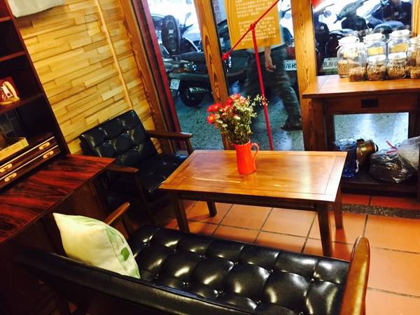 鳳朝手作咖啡館：木柵鳳朝手作咖啡館二訪 終於喝到肖想很久的手沖咖啡!