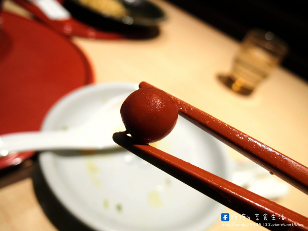 山頭火拉麵:〖台中│美食〗山頭火拉麵 ❤ 來自日本北海道旭川道地拉麵店,湯頭超濃郁!!拉麵款式眾多,還有沾麵及定食可以選擇唷!!