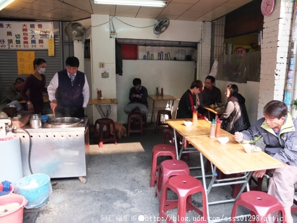 大埔(自製)大腸香腸:【美食特搜。屏東市】大埔(自製)大腸香腸。無店名炭烤香腸攤 內行食客都知道 屏東大埔美食篇