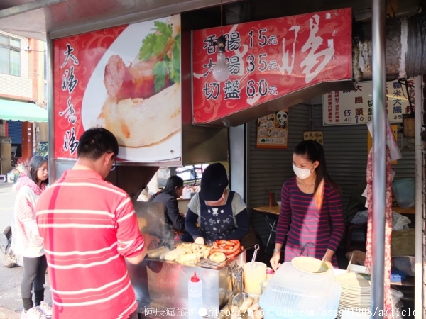 大埔(自製)大腸香腸:【美食特搜。屏東市】大埔(自製)大腸香腸。無店名炭烤香腸攤 內行食客都知道 屏東大埔美食篇