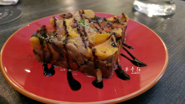 Pushpin 圖釘餐酒：【高雄/食﹡鹽埕】駁二特區美食展．隱身巷弄的小餐館．Pushpin 圖釘餐酒