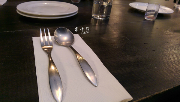 Pushpin 圖釘餐酒：【高雄/食﹡鹽埕】駁二特區美食展．隱身巷弄的小餐館．Pushpin 圖釘餐酒