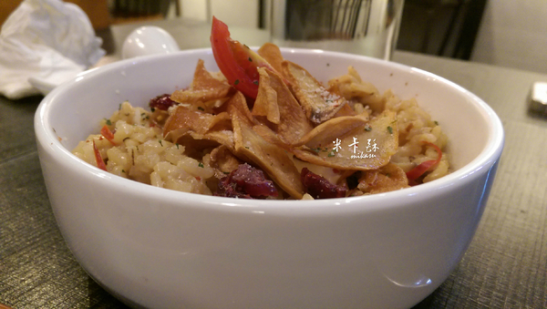 Pushpin 圖釘餐酒：【高雄/食﹡鹽埕】駁二特區美食展．隱身巷弄的小餐館．Pushpin 圖釘餐酒