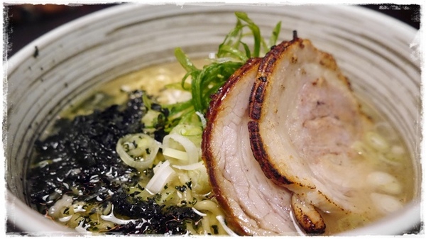 札幌炎神拉麵(台灣店)：【台北◍•ᴗ•◍東區】美食・札幌炎神拉麵　台灣店-海外第一號店✯捷運國父紀念館站｜1300度放射火焰的濃厚美味