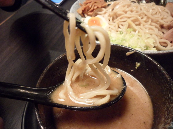 札幌炎神拉麵(台灣店)： 【台北東區．美食 】札幌炎神拉麵 台灣店