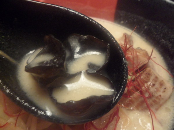 札幌炎神拉麵(台灣店)： 【台北東區．美食 】札幌炎神拉麵 台灣店