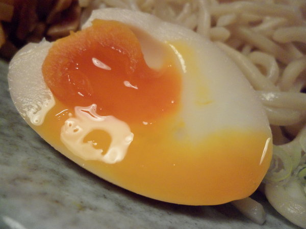 札幌炎神拉麵(台灣店)： 【台北東區．美食 】札幌炎神拉麵 台灣店