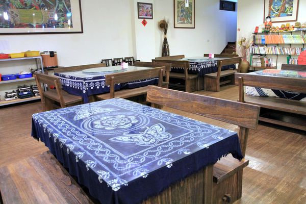 清境水擺夷民宿餐廳,奇珍包料魚,清境高麗菜,酸木瓜湯,雲南椒麻雞