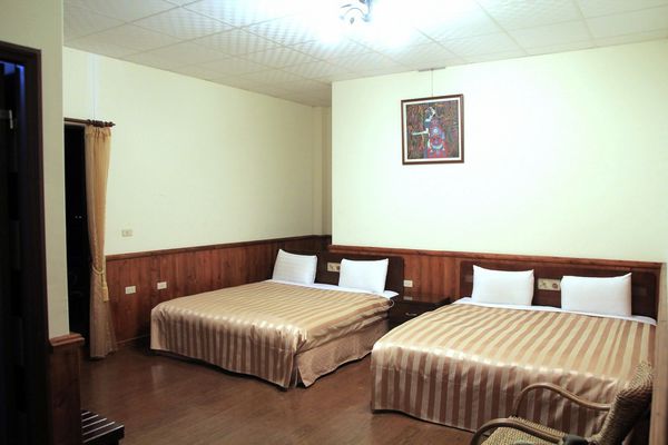 清境水擺夷民宿餐廳,奇珍包料魚,清境高麗菜,酸木瓜湯,雲南椒麻雞