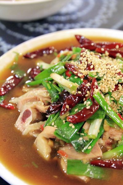 清境水擺夷民宿餐廳,奇珍包料魚,清境高麗菜,酸木瓜湯,雲南椒麻雞