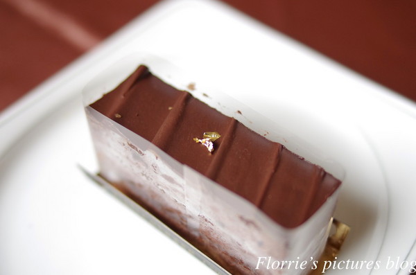 Aposo艾波索幸福甜點：三峽區美食~Aposo艾波索烘焙坊~香濃迷人的黑金磚巧克力蛋糕