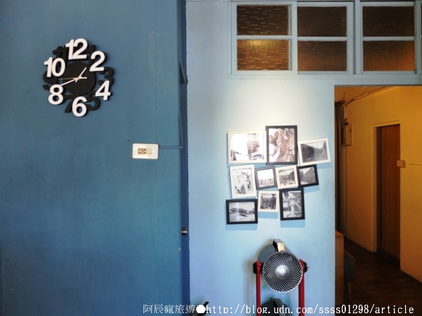 自然綠人文咖啡館:【美食特搜。屏東市】自然綠人文咖啡館。眷村老屋裡的下午茶 由心而綠的那份純粹自然