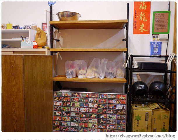 台南-中西區-昭和五五-國華友愛商圈-銅板美食-巷弄美食-麵包甜點-秒殺麵包-限量-預購-金蕉條雞蛋糕-美玉青草茶-6-090-1