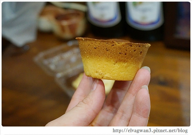 台南-中西區-昭和五五-國華友愛商圈-銅板美食-巷弄美食-麵包甜點-秒殺麵包-限量-預購-金蕉條雞蛋糕-美玉青草茶-22-397-1