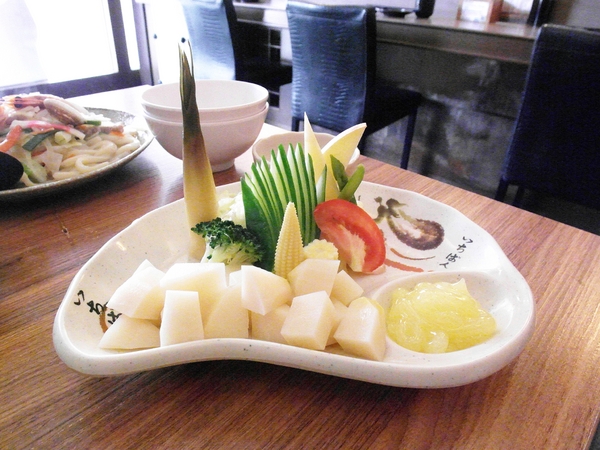 小椿食堂:【台南||中西區】小椿食堂──平價美味、份量實在的日式家庭料理!