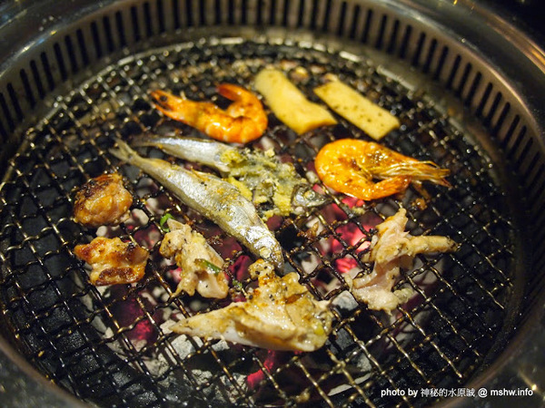 福岡燒肉:【食記】台中福岡燒肉@南屯龍富夜市 : 啤酒暢飲的平價火鍋燒肉吃到飽!