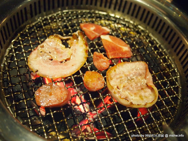 福岡燒肉:【食記】台中福岡燒肉@南屯龍富夜市 : 啤酒暢飲的平價火鍋燒肉吃到飽!