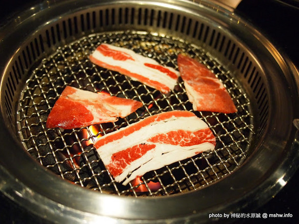 福岡燒肉:【食記】台中福岡燒肉@南屯龍富夜市 : 啤酒暢飲的平價火鍋燒肉吃到飽!
