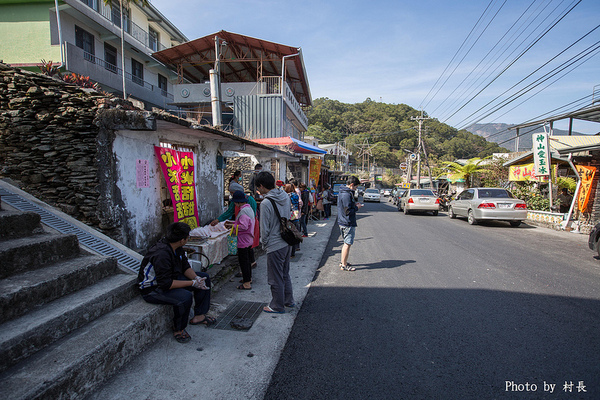 神山小米甜甜圈:【食記】{屏東。霧台鄉}單純的口味豐富的味道神山小米甜甜圈