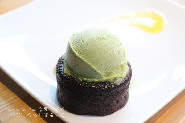 雷蒙小酒館Taverna Del Ray：內湖科技園區『雷蒙小酒館Taverna Del Ray』陽光村菠啾花園旁