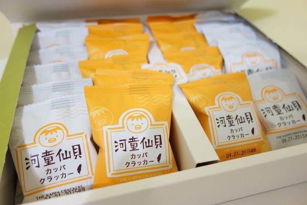 蝦米工坊:工廠自產自銷 蝦米工坊 安平蝦餅~台南伴手禮 台南美食 文創設計 體面大方