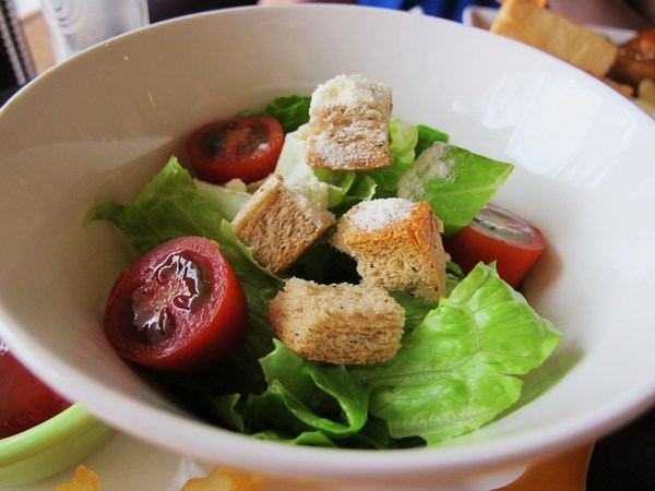 Brick磚塊：（台南。中西區美食）再訪『Brick磚塊』brunch & lounge bar。台南正興街。在酒吧吃早午餐。馬修嚴選優格。