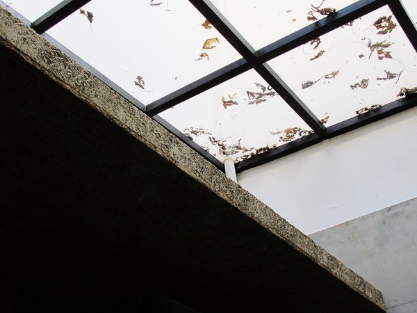 Brick磚塊：（台南。中西區美食）再訪『Brick磚塊』brunch & lounge bar。台南正興街。在酒吧吃早午餐。馬修嚴選優格。