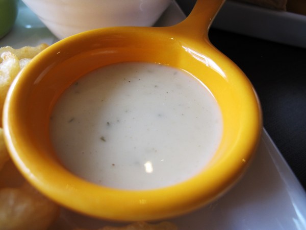 Brick磚塊：（台南。中西區美食）再訪『Brick磚塊』brunch & lounge bar。台南正興街。在酒吧吃早午餐。馬修嚴選優格。