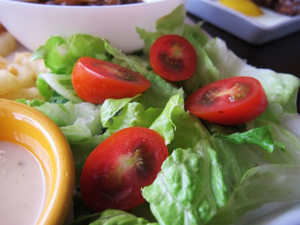 Brick磚塊：（台南。中西區美食）再訪『Brick磚塊』brunch & lounge bar。台南正興街。在酒吧吃早午餐。馬修嚴選優格。