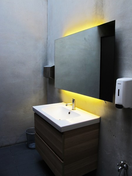 Brick磚塊：（台南。中西區美食）再訪『Brick磚塊』brunch & lounge bar。台南正興街。在酒吧吃早午餐。馬修嚴選優格。