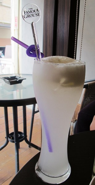 Brick磚塊：（台南。中西區美食）再訪『Brick磚塊』brunch & lounge bar。台南正興街。在酒吧吃早午餐。馬修嚴選優格。