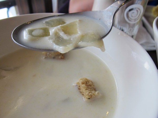 Brick磚塊：（台南。中西區美食）再訪『Brick磚塊』brunch & lounge bar。台南正興街。在酒吧吃早午餐。馬修嚴選優格。