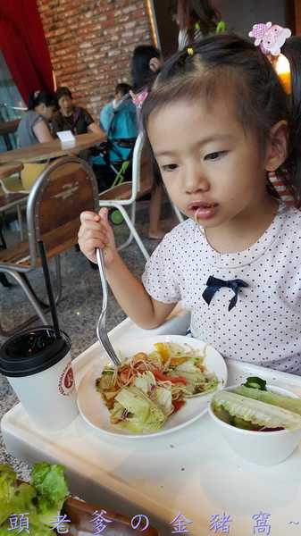 紅頂穀創文創樂園(Red Barn Factory&Tours)：[邀約][高雄][景點]馬玉山紅頂穀創~親子同遊新樂園