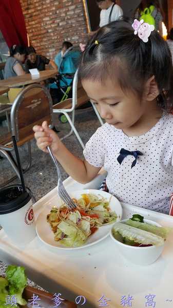 紅頂穀創文創樂園(Red Barn Factory&Tours)：[邀約][高雄][景點]馬玉山紅頂穀創~親子同遊新樂園