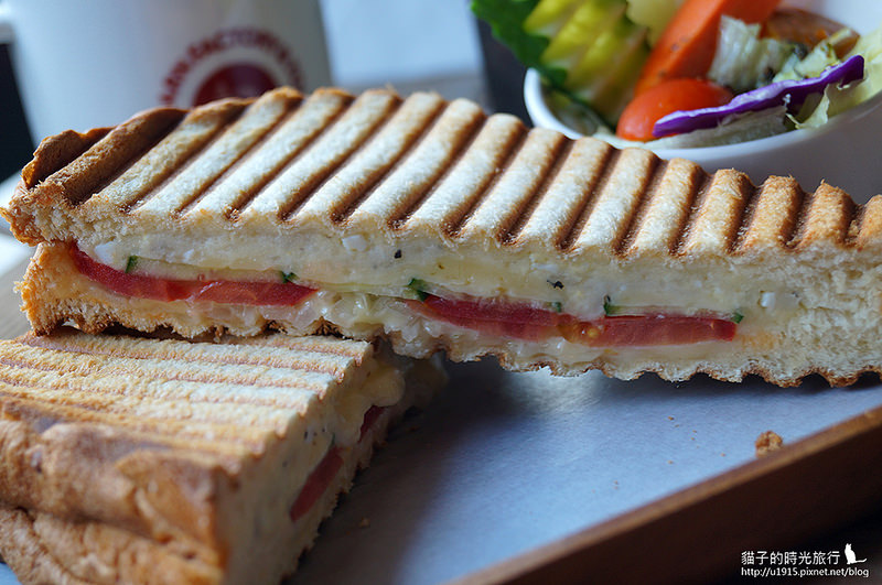 高雄左營_馬玉山紅頂穀創